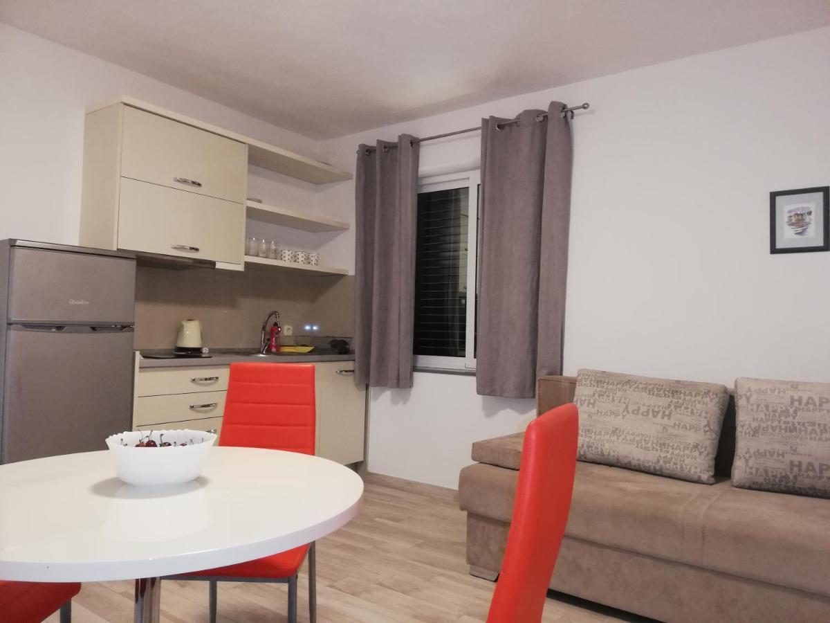 Mitan Apartman Tučepi Exterior foto
