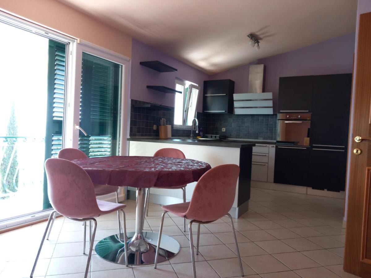 Mitan Apartman Tučepi Exterior foto